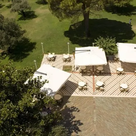 Mclub Lipari 4* שאקה